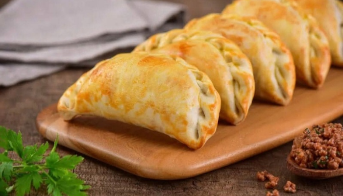 Pastel Caseiro de Frango